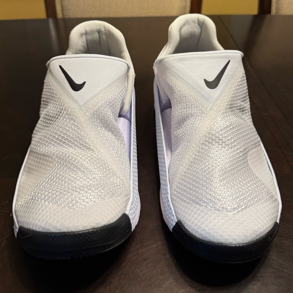 New Nike GO Flyease White Sneakers Shoes Size US 8.5 W / 7 M - Picture 4 of 13